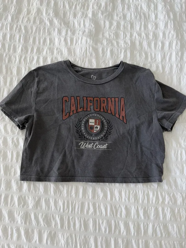 Full Tilt Grey California Cropped Tee - Image 2