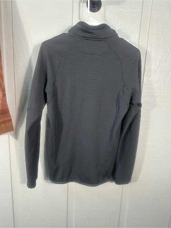 Patagonia Black Full Zip Windbreaker Size Small EUC - Image 7