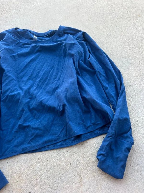 Beyond‎ Yoga bright blue top size M - Image 6