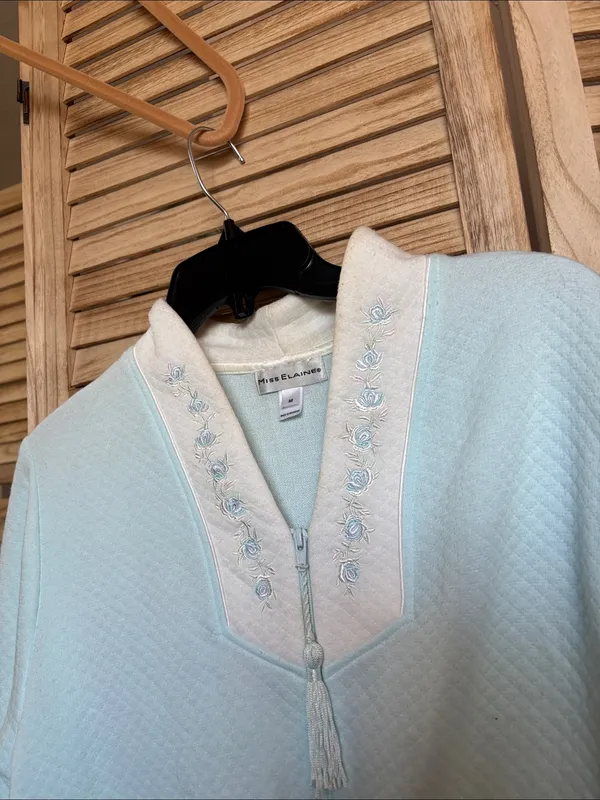 FINAL MARKDOWN Miss Elaine Embroidered Quilted Look Zip-Front Robe Mid Calf Med - Image 2