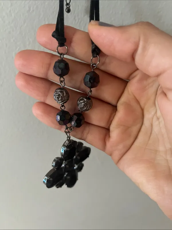 Women's Black Crystal Pendant Necklace - Elegant Statement Jewelry - Image 3
