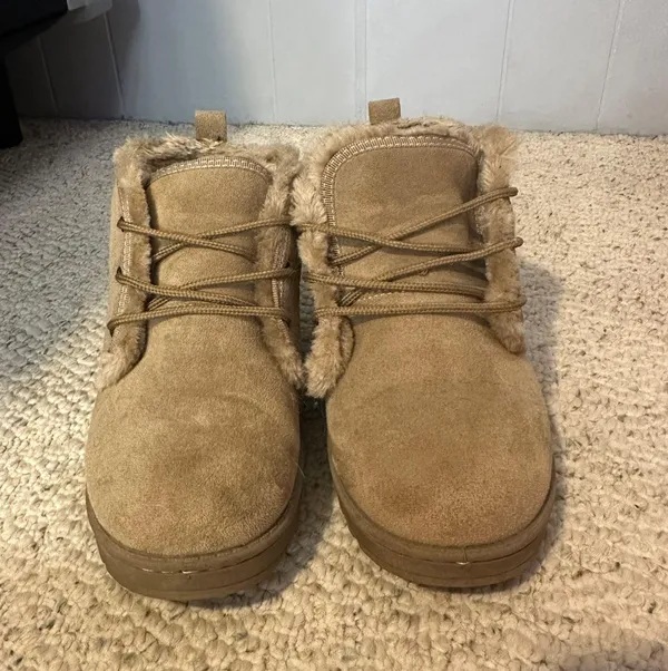 SO lace booties - Image 2