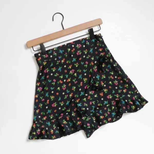 ZARA Black Floral Fruit Berries Ruffled Satin Shorts Skort Satin Summer X-Small - Image 2