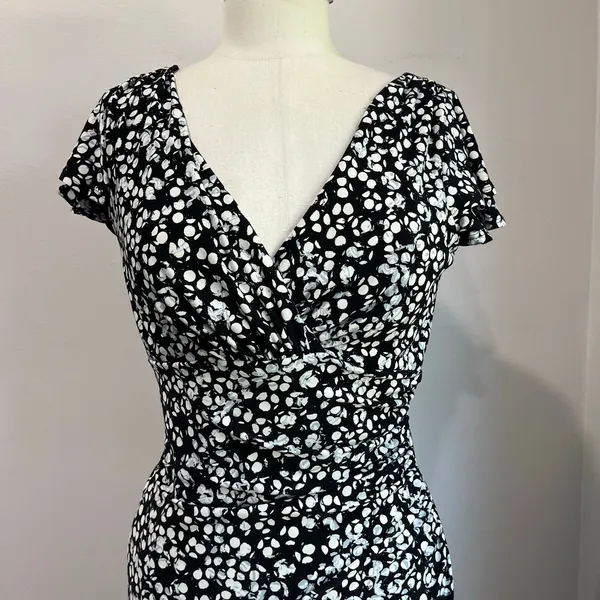 LAUREN Ralph Lauren Black Abstract Floral Surplice Dress Size 6‎ - Image 5