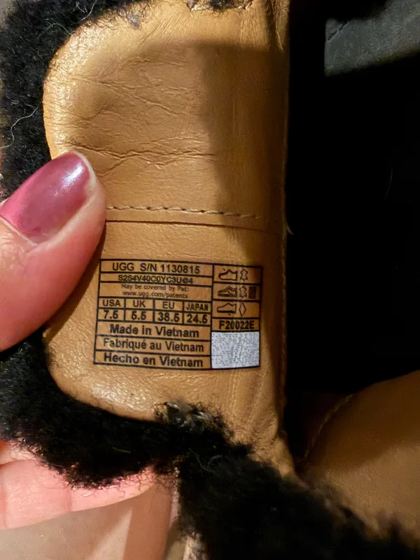 UGG Janaya Cozy Mule – Women’s Black Sheepskin Slip‑On (Size 7.5 ) - Image 7