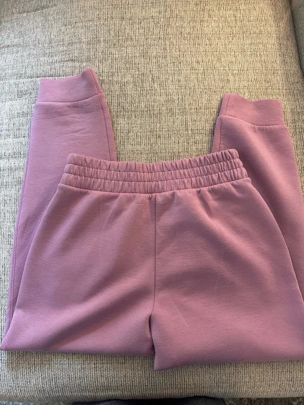 Old Navy Bounce Fleece Jogger Sweatpants - Image 4