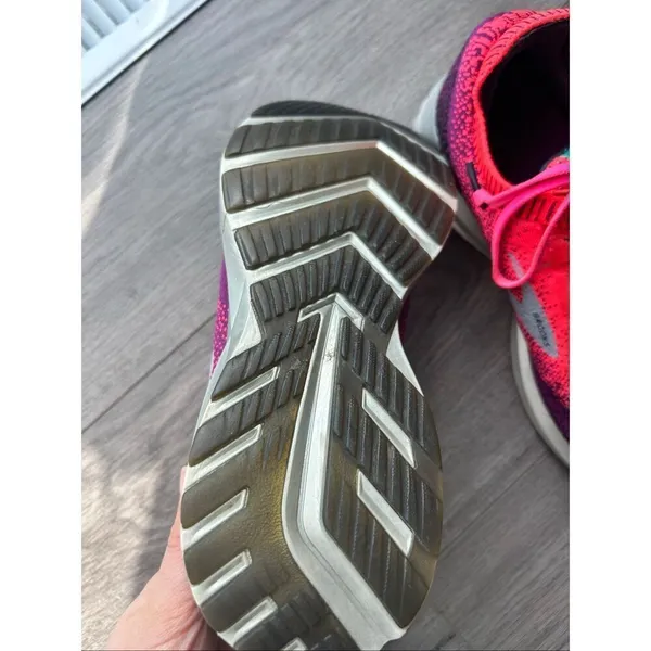 Brooks Levitate 2 Pink Purple Silver Running Shoes Womens Size 9.5 clean - Image 3