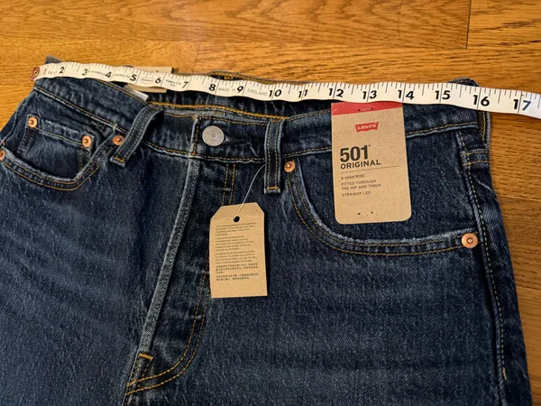 Levi's 501 Women's Straight Leg Blue Jeans size 29 x 32 - Image 7