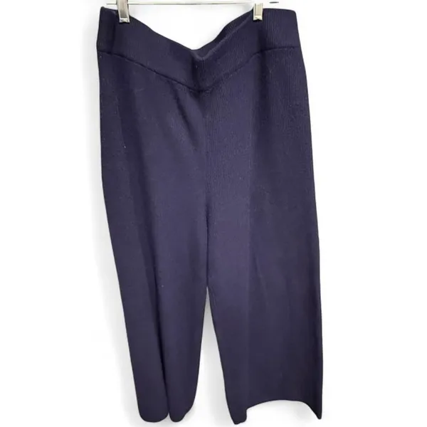 A new day size large women’s Navy wide leg sweater knit Pants - Image 3