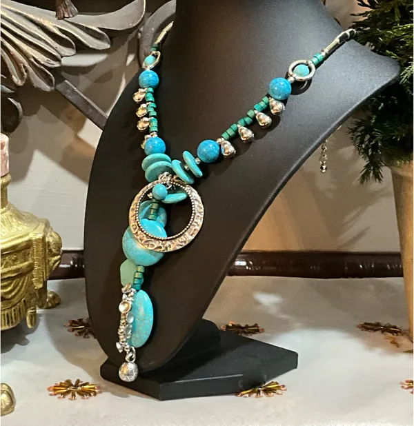 Blue and silver beaded necklace with turquoise stones - Image 7
