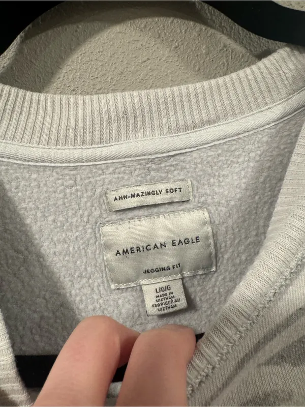 American Eagle Zebra Print Crewneck - Image 3