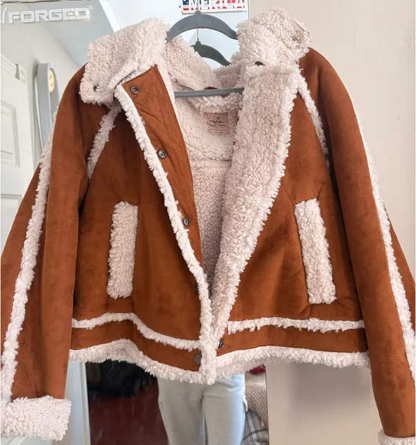 Free People Sherpa Jacket - Image 2