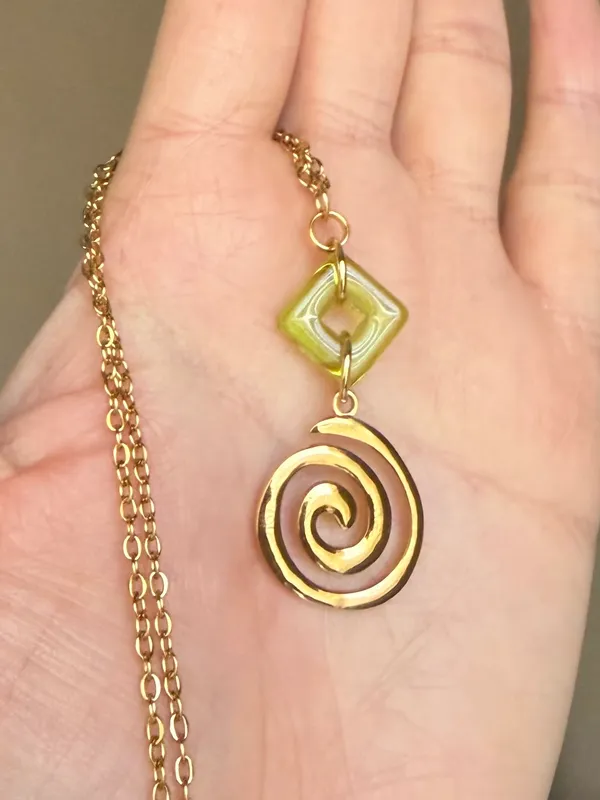 Handmade gold tone stainless steel spiral swirl uzumaki & Czech glass necklace🌀 - Image 3