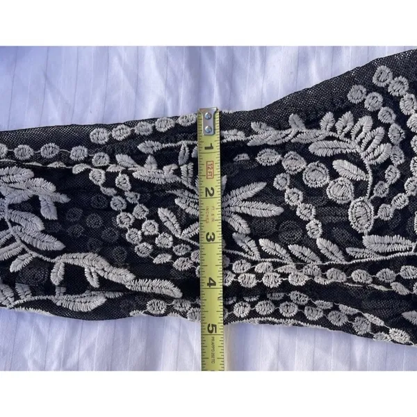 Vintage Vivid Importers of NY Women’s Sz Large Flower Black White Top Blouse - Image 8