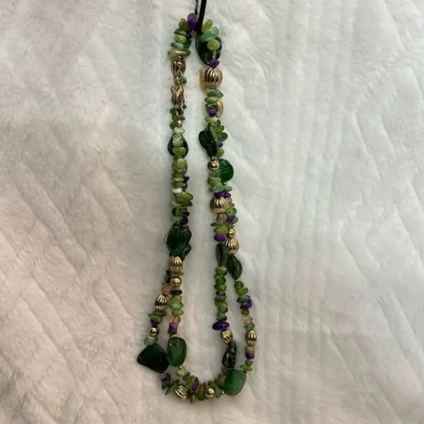 Vintage Single Strand Mixed Purple & Green Beads & Stones Necklace - Image 6