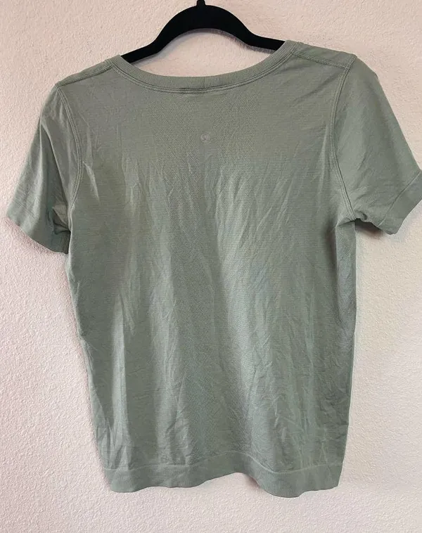 lululemon scuba light green t shirt - Image 5