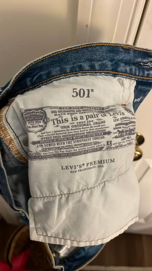 Levi’s 501 Jean Shorts - Image 4