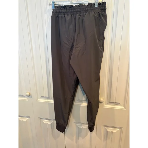 Time And Tru Gray Pants Maternity Pants Size‎ Small - Image 2