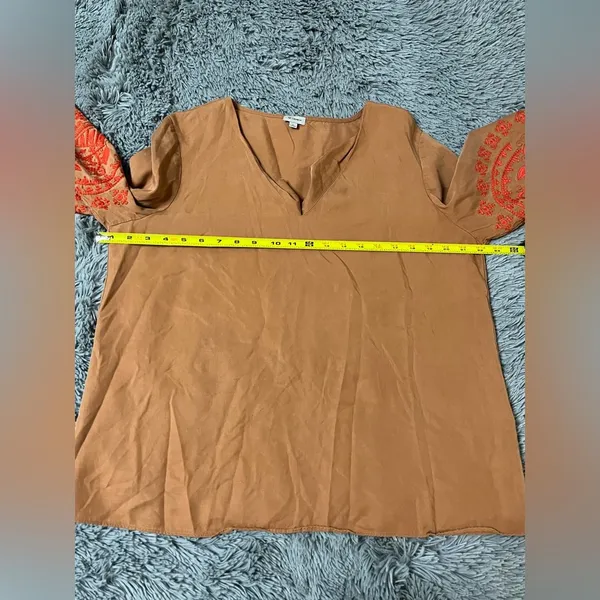 Cremieux Women’s Caramel Long Sleeve Boho Red Embroidered Pullover Shirt Size L - Image 6
