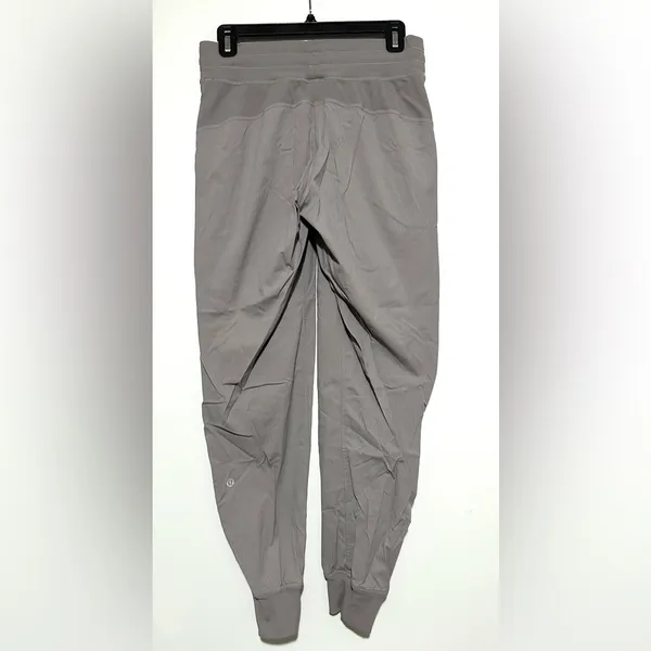 Lululemon Dance Studio Jogger Size 6 - Image 2