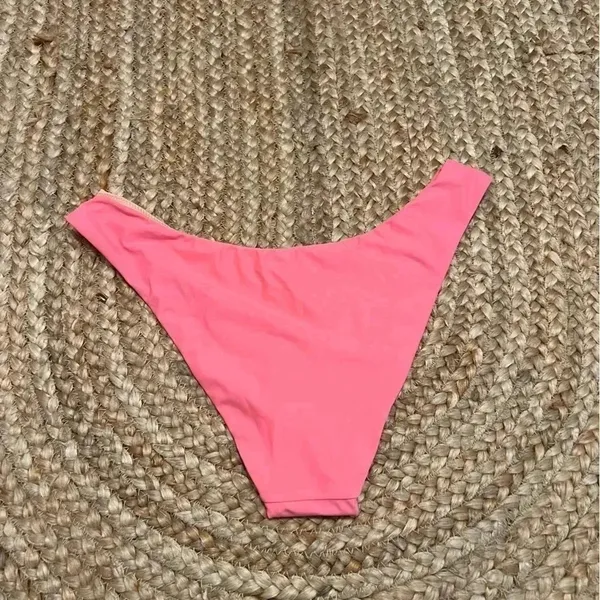 J crew‎ bikini bottom sz medium curved waist cheeky bikini bottom pink - Image 2