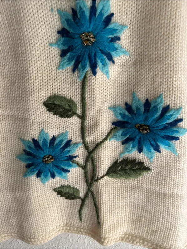 Vintage Evan Picone 100% Wool Floral Embroidered Sweater Vest Sz 36 Small - Image 2