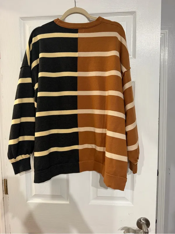 Urban daizy size small/medium  Colorblock Oversized Women’s Sweater - Image 4