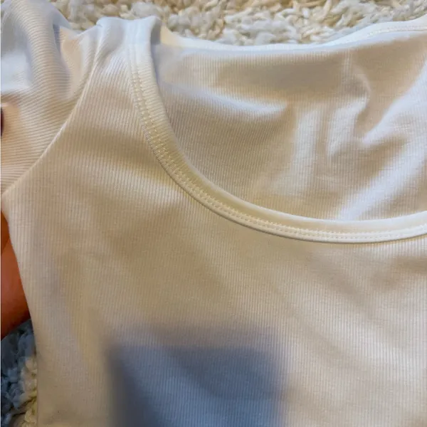 SHEIN Women's White Scoop Neck Top - Image 4