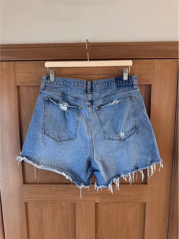 Abercrombie & Fitch High Rise Dad Shorts Denim Distressed Women’s 14 / 32 Curve - Image 5
