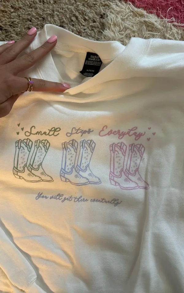 Aesthetic Sweatshirt Size XL - Image 2