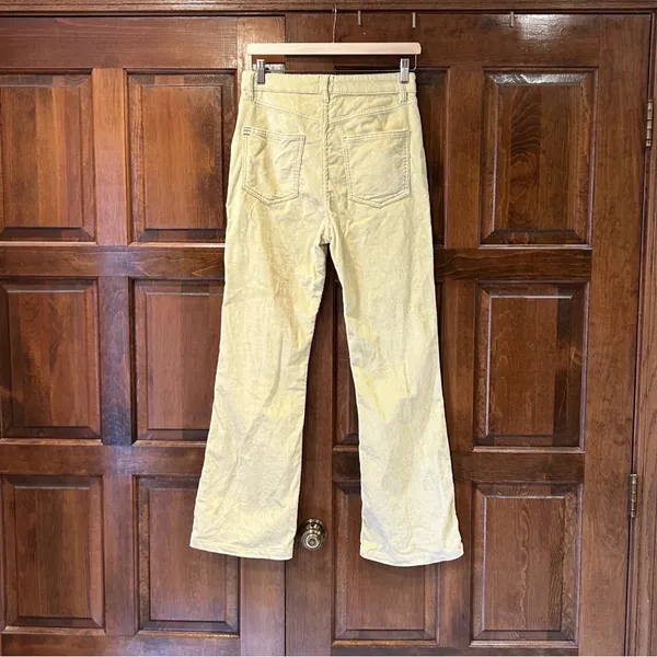 BDG Urban Outfitters Butter‎ Yellow Corduroy Mom High-Rise Pants Size 28 - Image 3