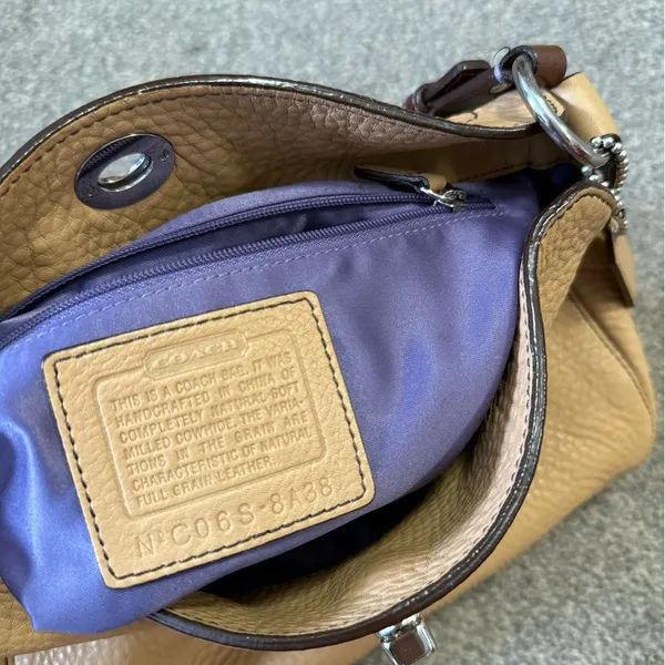 Y2K Vintage Coach Chelsea Pebble Leather Tan Turnlock Shoulder Bag 8A38 - Image 5