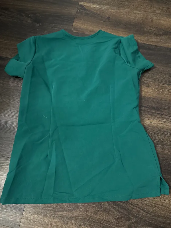 FIGS Scrub Top Women’s One-Pocket - Image 2