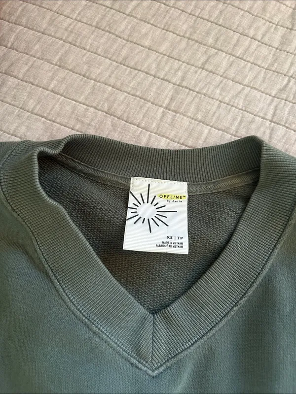 OFFLINE By Aerie Throw-Back green Cropped V Neck Sweatshirt XS oversized - Image 3