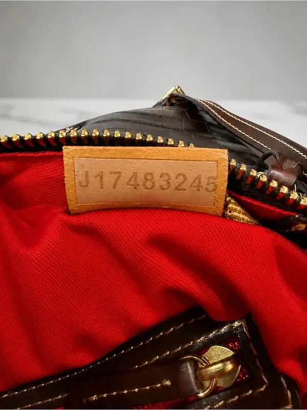 Dooney Bourke Oakdale Crossbody Bag Purse Crocodile Embossed Leather EUC - Image 6