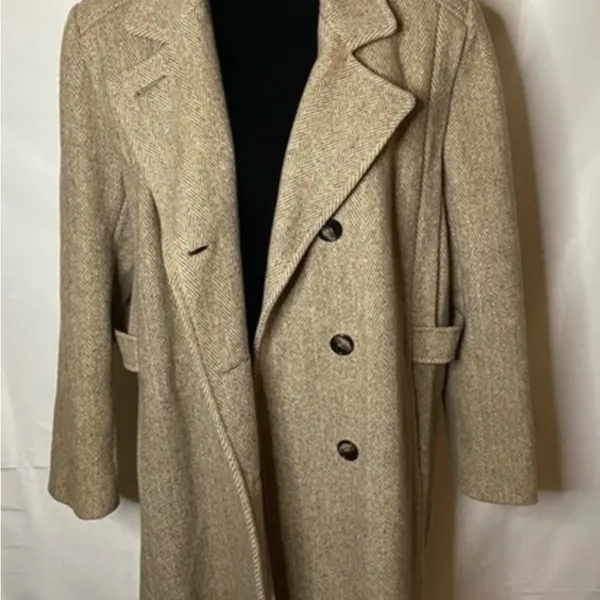 Vintage Arlette Tweed Camel Herringbone Menswear Style Pea Coat. - Image 4