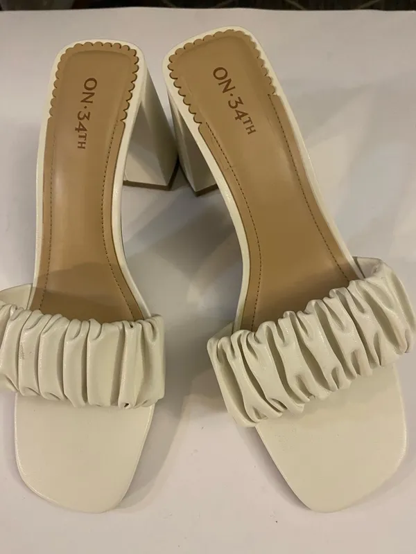 NW On 34th Ruched White Block Heel Mule - Image 3