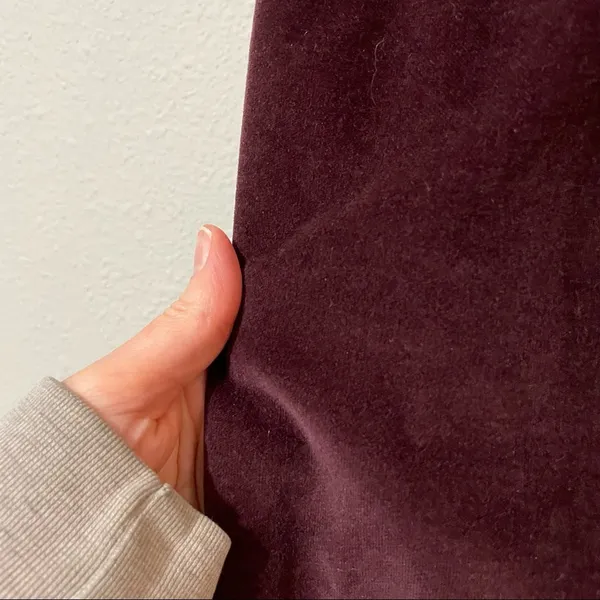 Levi’s Wedgie Skinny Burgundy High Rise Velveteen Womans Jeans Pants 33 Corduroy - Image 5