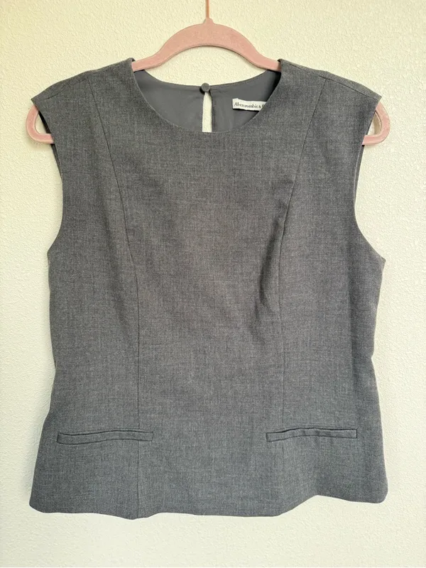 Abercrombie & Fitch Vintage Y2K Gray Tailored Sleeveless Top M Office - Image 2