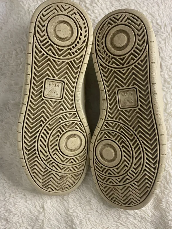 VEJA Leather Womens Sneakers Shoes Size 7 - Image 8