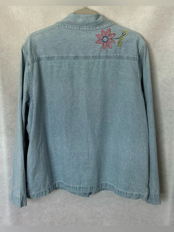 White Stag Light Wash Embroidered Floral Button Up Denim Jacket - Image 2