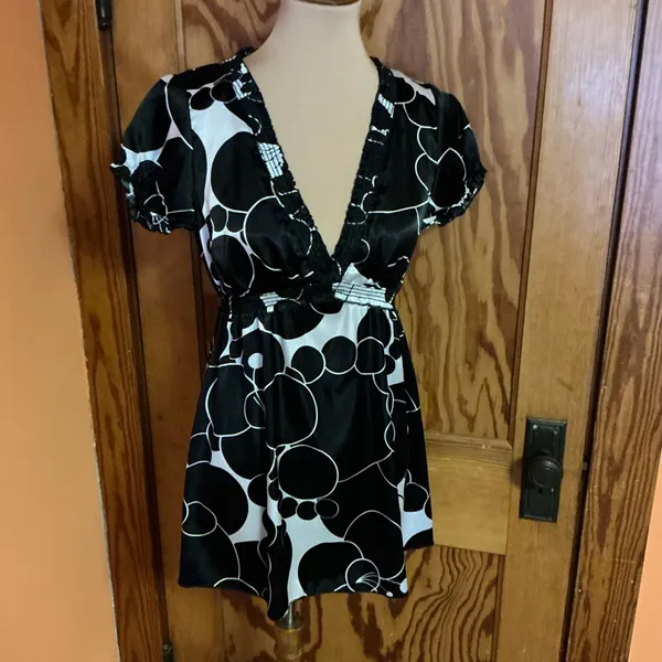 Vtg Y2K Wrapper plunging dotted top - Image 8