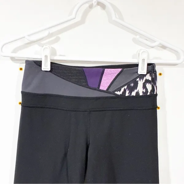 Lululemon Printed Waist Black Pull On Flare Leggings Size‎ 2 - Image 2