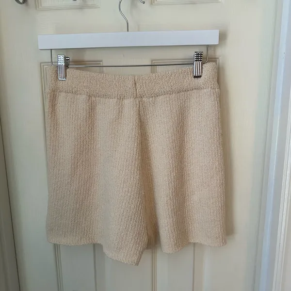 cream knit shorts Size L - Image 2