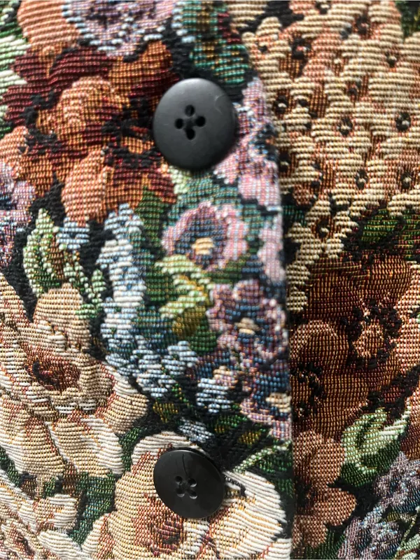 Cabin Creek Colorful Floral Botanical Tapestry Vest Medium Black Back w/Tie - Image 5