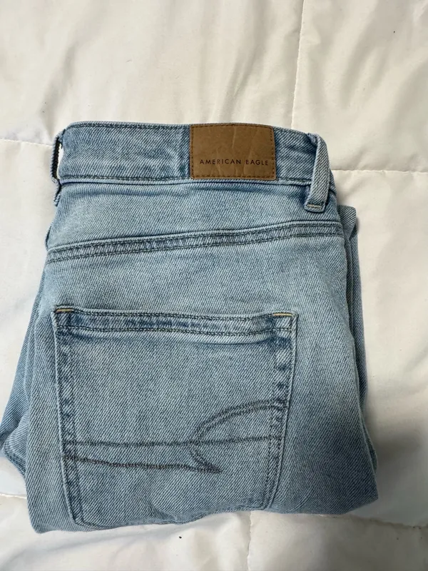 American Eagle Jeans - Image 3
