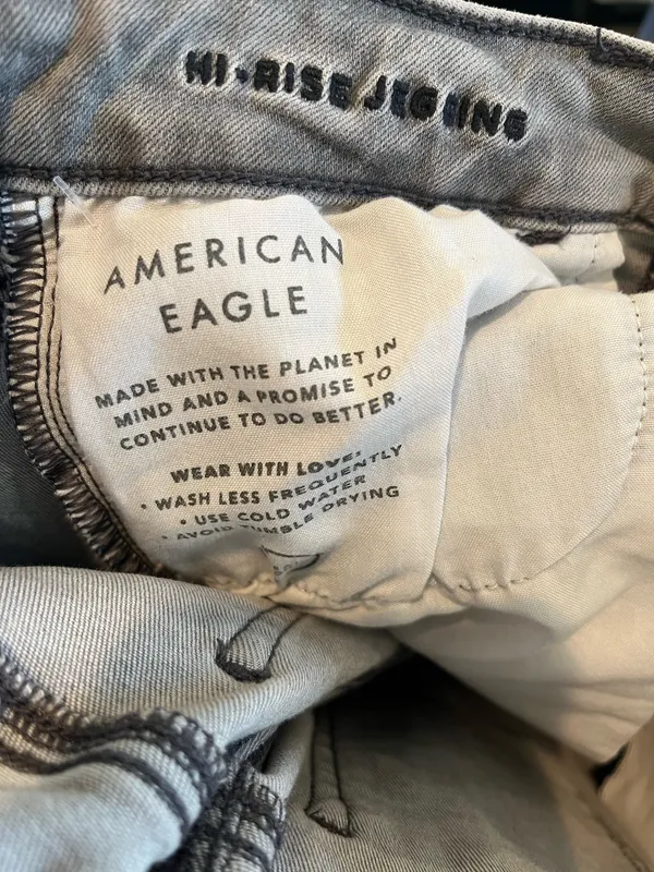 American Eagle Grey Next Level Stretch Hi-Rise Jegging Size 8s - Image 5