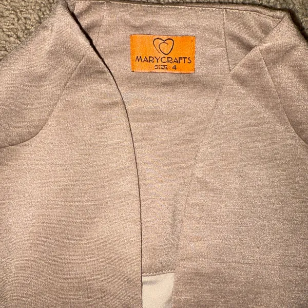 Elegant Tan Women's Blazer Size 4 - Image 2