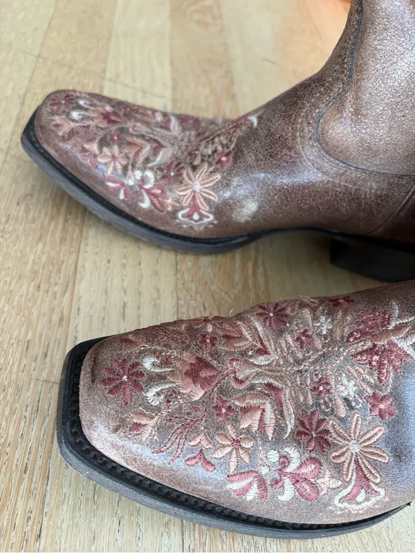 Ariat Ardent Western Boots in Terra Brown - Image 8