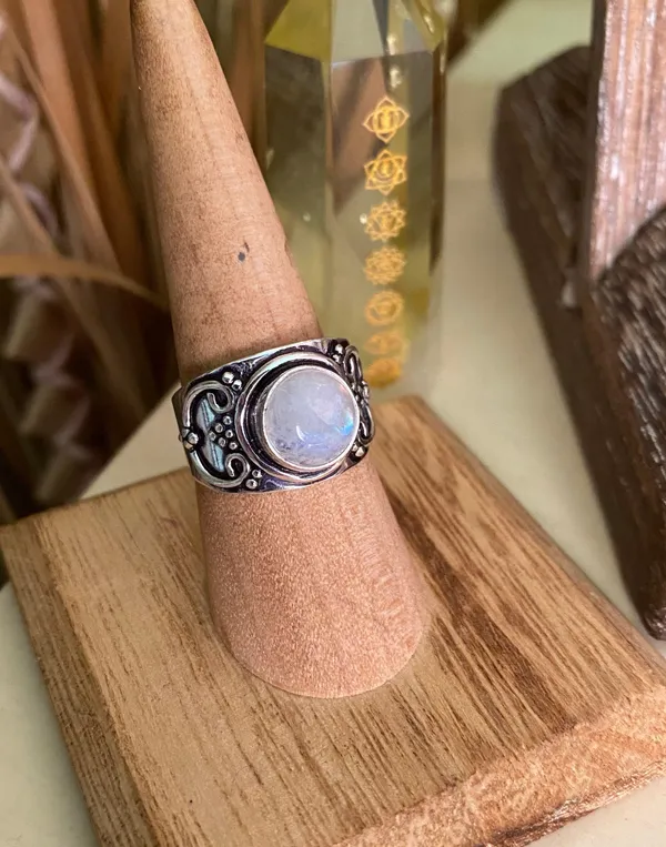 Moonstone Sterling Silver Wide Band Ring Size 7.5 - Image 2